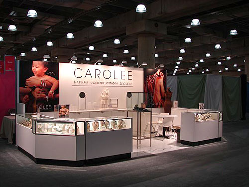 Carolee trade show booth by Manny Stone Decorators