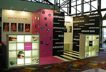 Optim trade show booth by Manny Stone Decorators